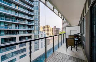3-bedroom apartment in Charles Street East for C$777,000