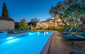 ZADAR, POSEDARJE — Villa on the beach. Price on request