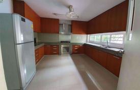 4-bedroom cottage in Watthana for $4,600 per week