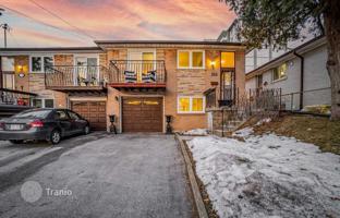 10-bedroom townhouse in North York for C$1,314,000
