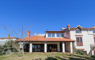 5-room house 350 m² in Ližnjan for 824,000 €