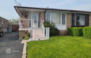 9-bedroom townhouse in North York for C$1,223,000