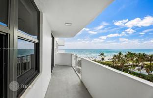 3-bedroom apartments in condo 167 m² in Collins Avenue for $1,995,000