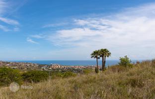 Land plot 1,350 m² in Alella for 1,200,000 €