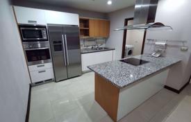 3-bedroom apartments in condo in Sathon for $4,600 per week
