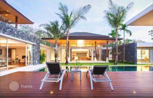 4-bedroom villa 700 m² in Bang Tao Beach for $1,750,000
