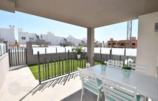2-bedroom cottage 75 m² in San Miguel de Salinas for 244,000 €