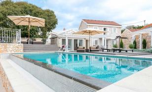 3-bedroom villa in Split-Dalmatia County for 2,800 € per week