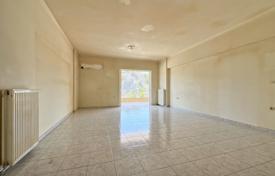 Three-bedroom sunny apartment near the sea in Nafplio, Peloponnese, Greece for 270,000 €