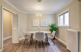 Townhome – East York, Toronto, Ontario,  Canada for C$1,571,000