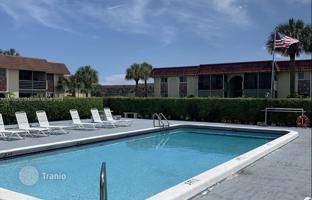 2-bedroom apartments in condo 109 m² in Boca Raton for $350,000