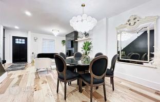 5-bedroom townhouse in Old Toronto for C$2,207,000