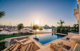 4-bedroom apartment 213 m² in Limassol Marina for 5,900,000 €