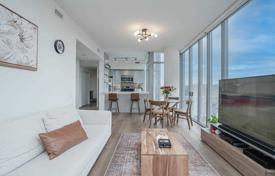 Apartment – The Queensway, Toronto, Ontario,  Canada for C$974,000