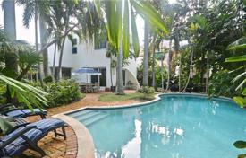 Cozy villa with a backyard, a swimming pool, a terrace and a garage, Fort Lauderdale, USA for $1,325,000
