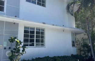 2-bedroom apartments in condo 60 m² in Miami Beach for $339,000
