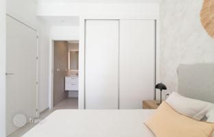 3-bedroom apartment 96 m² in Torrevieja for 540,000 €