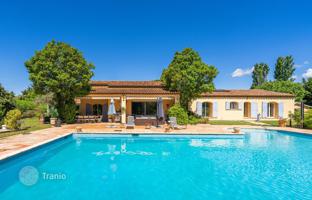 4-bedroom cottage in Aix-en-Provence for 1,490,000 €
