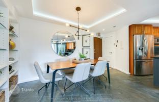 5-bedroom apartment in Broadview Avenue for C$968,000