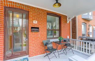 7-bedroom townhouse in Old Toronto for C$1,536,000