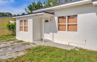 4-bedroom house 136 m² in North Miami for $540,000