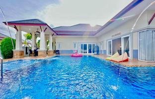 4-bedroom villa 600 m² in Pattaya for 332,000 €