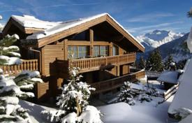 Luxury chalet just 100 m from the ski slopes, Courchevel 1850, Alps, France for 140,000 € per week