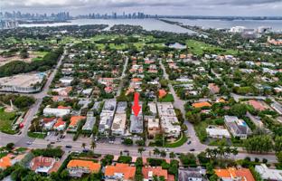 1-bedroom apartments in condo 72 m² in Pine Tree Drive for $334,000