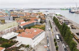 Comfortable apartment with a balcony in a prestigious area, Porto, Portugal for 430,000 €