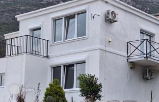 3-bedroom house 120 m² in Šušanj for 240,000 €