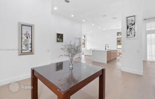 4-bedroom house 301 m² in Pembroke Pines for $945,000