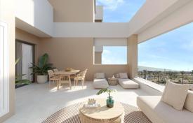 Penthouses with 3 bedrooms and private solarium in Santa Rosalia Lake & Life Resort for 525,000 €