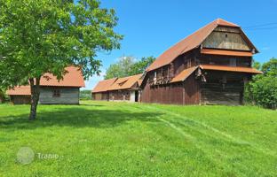 7-room house 183 m² in Sisak-Moslavina County for 115,000 €