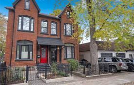 Terraced house – Seaton Street, Old Toronto, Toronto,  Ontario,   Canada for C$1,888,000