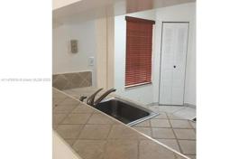 Condo – West End, Miami, Florida,  USA for $325,000